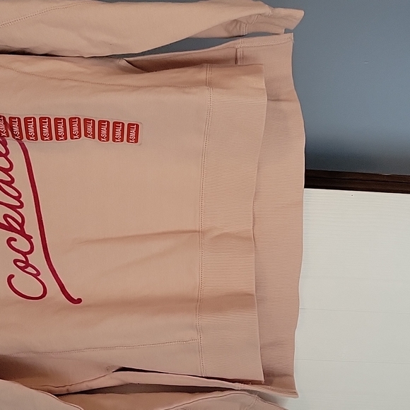 🆕️ Wildfox Woman's Statement Sweatshirt "But First, Cocktails" Size XS - Picture 3 of 9